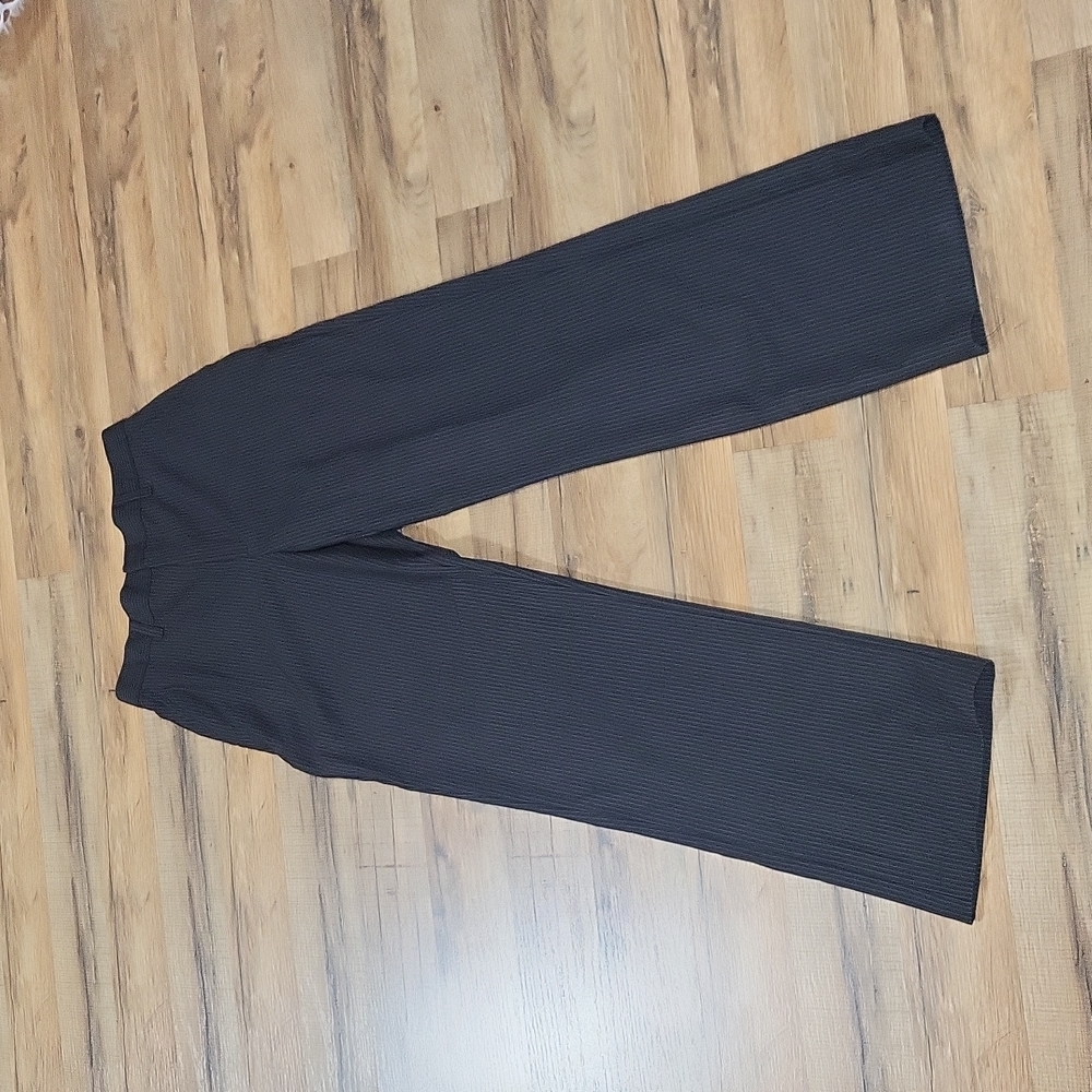 VANHEUSEN Boys' Black Pinstripe Flat Front Polyester Rayon Dress Pants - 16 Slim - Picture 2 of 16